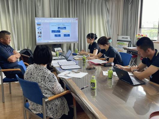 東京農業大学生の実習。